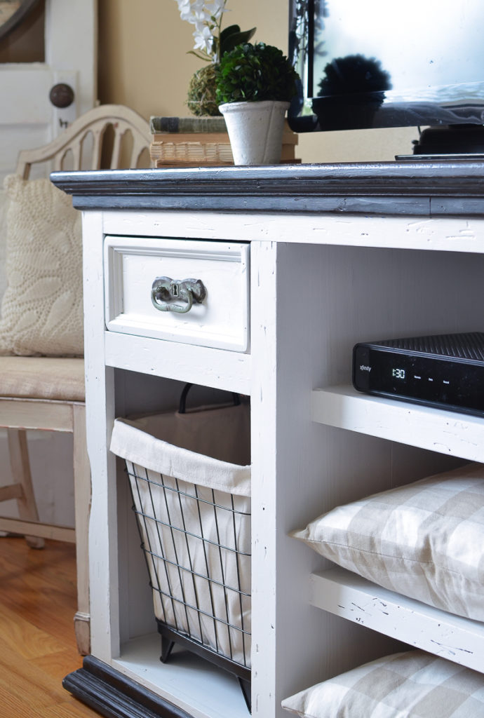 EasyTVStandMakeover 11 Sarah Joy