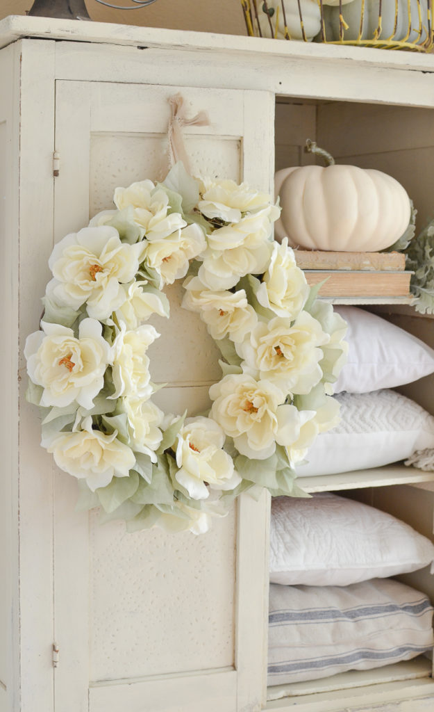 The Easiest DIY Fall Wreath Ever. Simple and beautiful fall wreath!