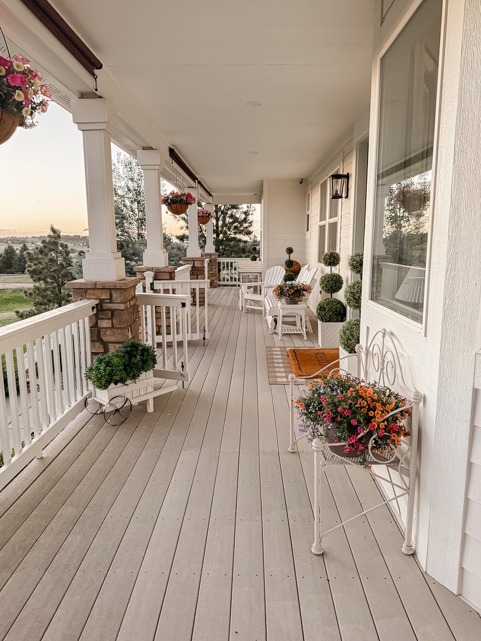 Cozy Farmhouse Front Porch for Summer