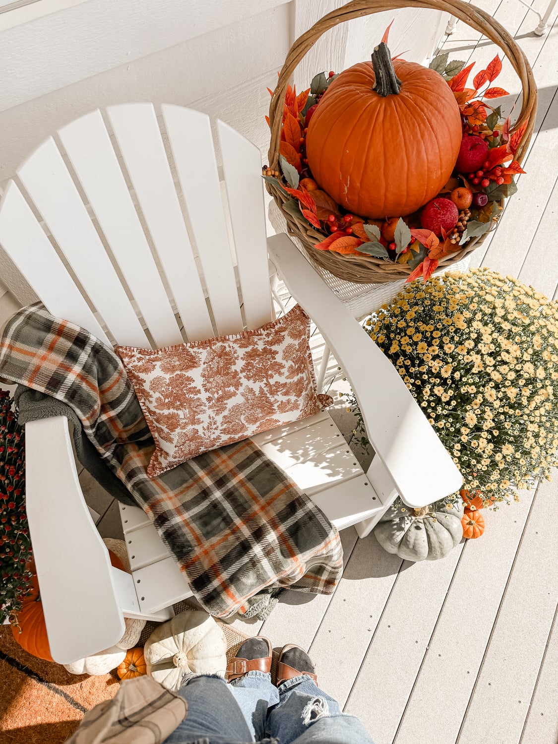 Simple and Cozy Fall Country Porch